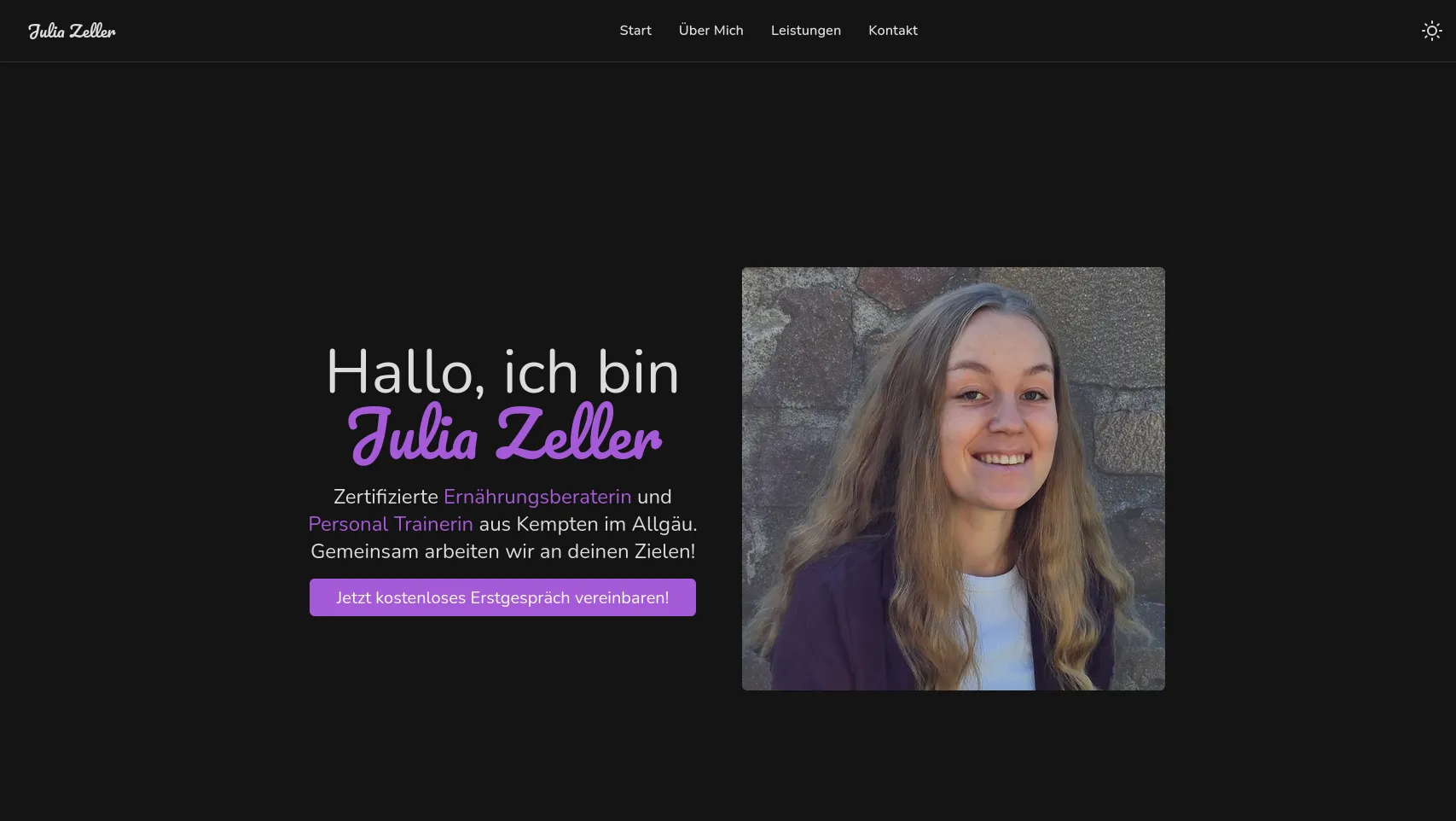 Screenshot of ernährung-julia.com in dark mode.